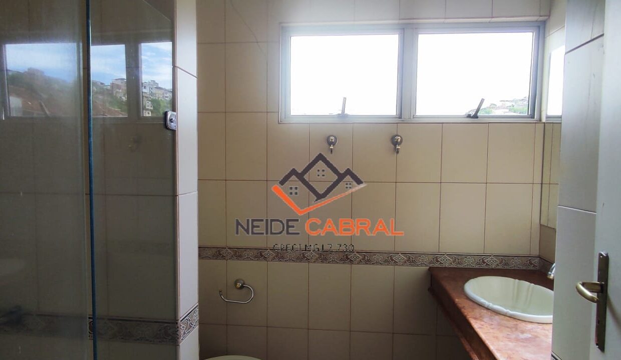 Neide 31 8